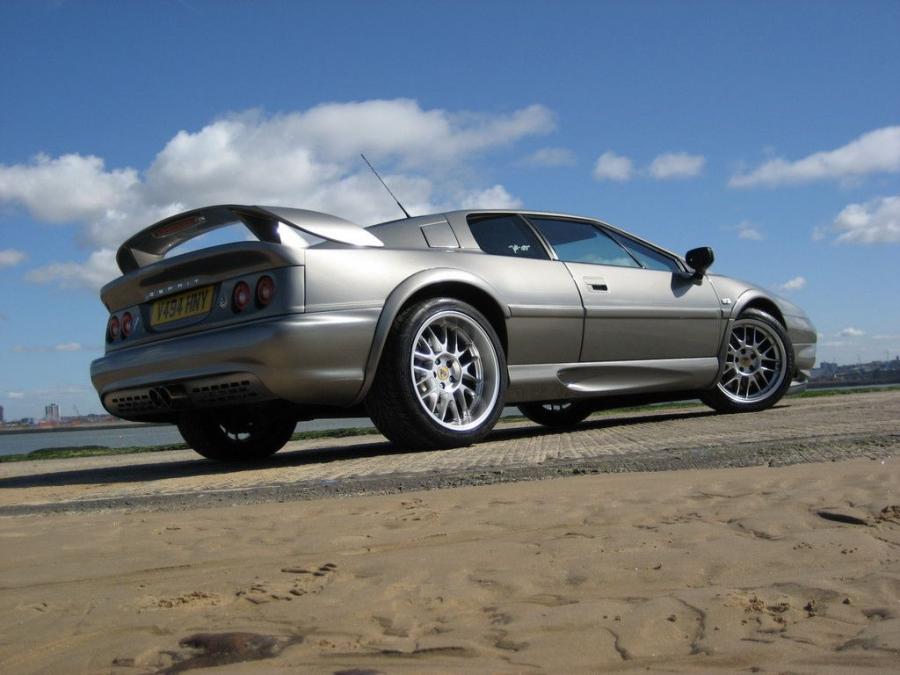  Lotus Esprit V8 2001 года  (фото 20 из 27)